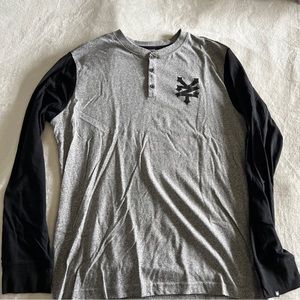 Mens Zoo York Black/Gray two tone Long Sleeve Used lightly X-Large